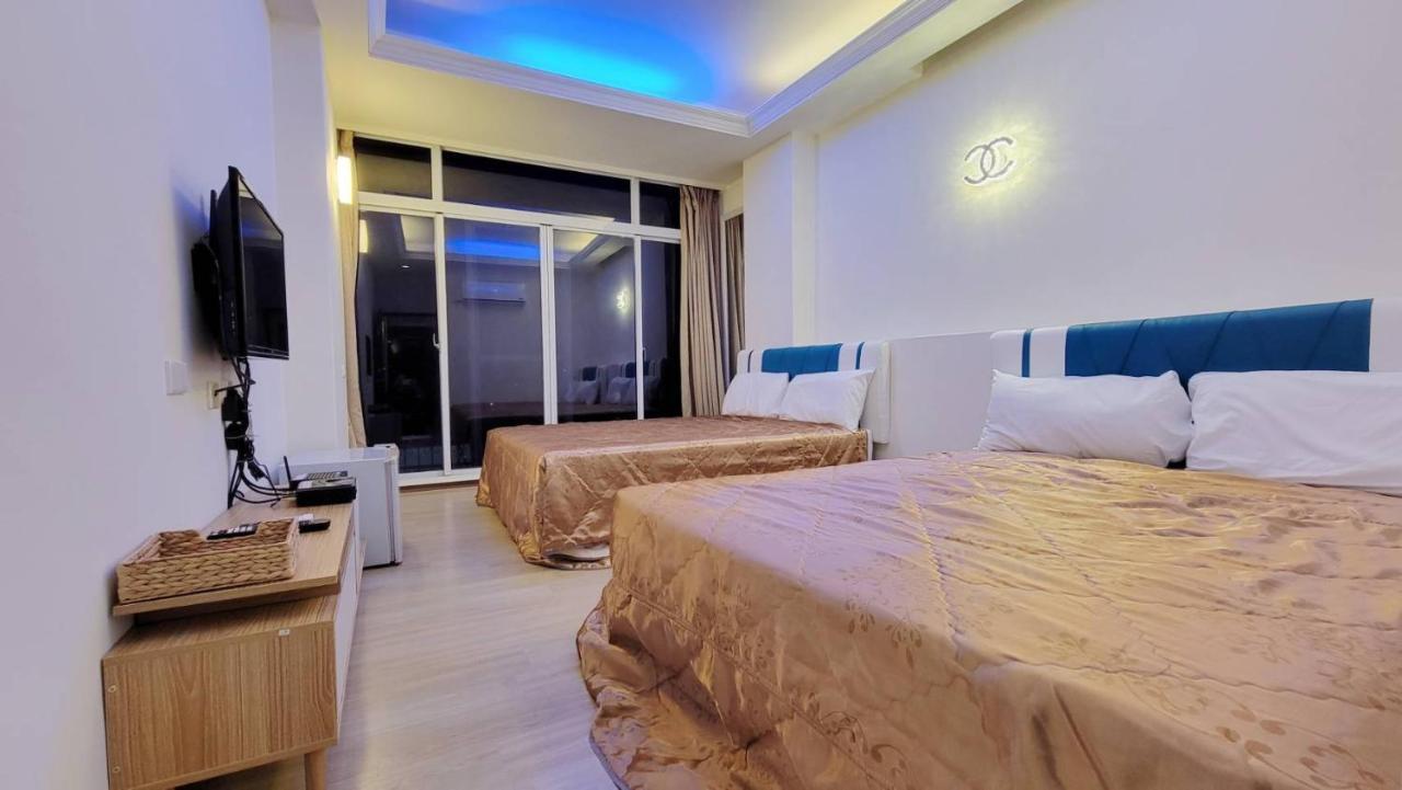 Holiday Hostel Кендин Екстериор снимка