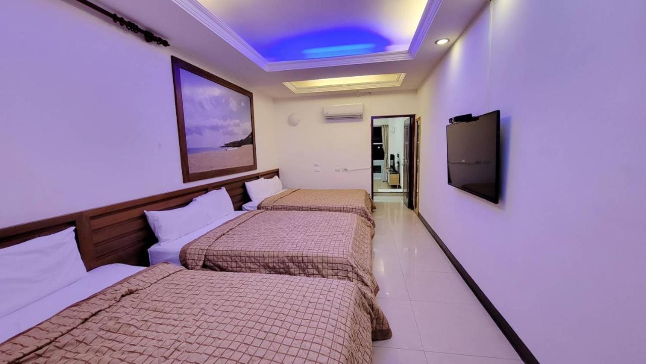 Holiday Hostel Кендин Екстериор снимка